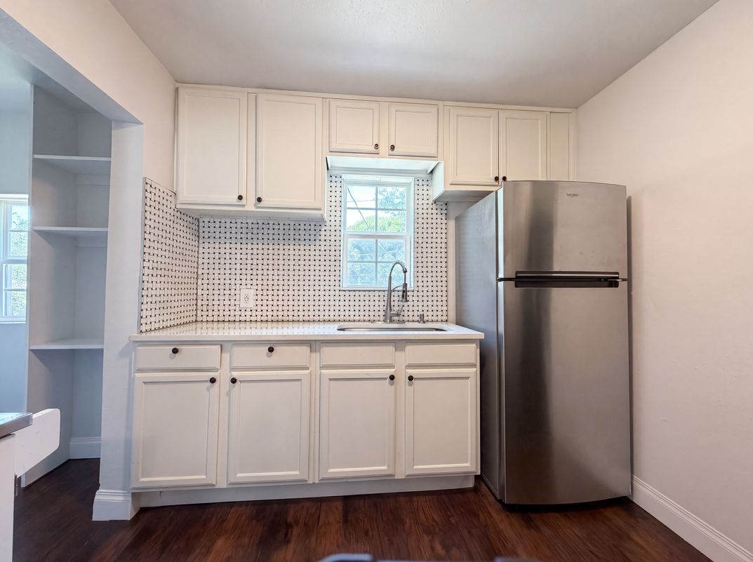 Photo 8 of 17 of 2832 Avenue I, Fort Worth, TX