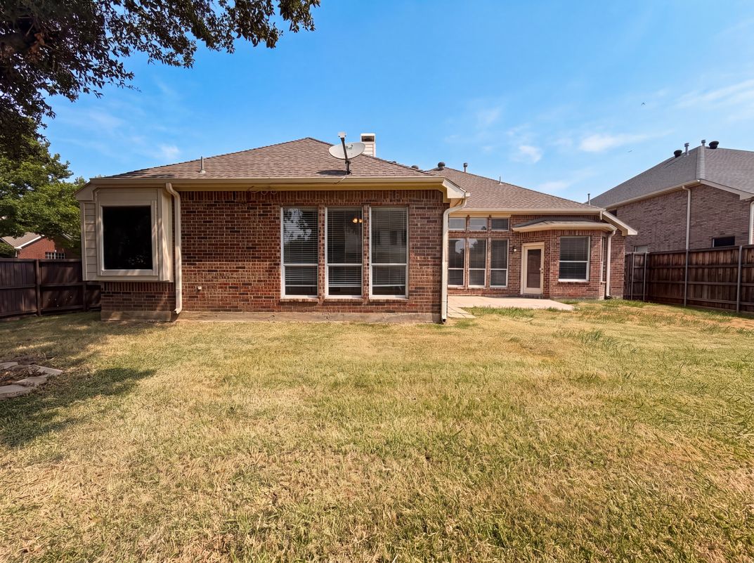 Photo 5 of 31 of 1221 Old Oak Trl, Flower Mound, TX