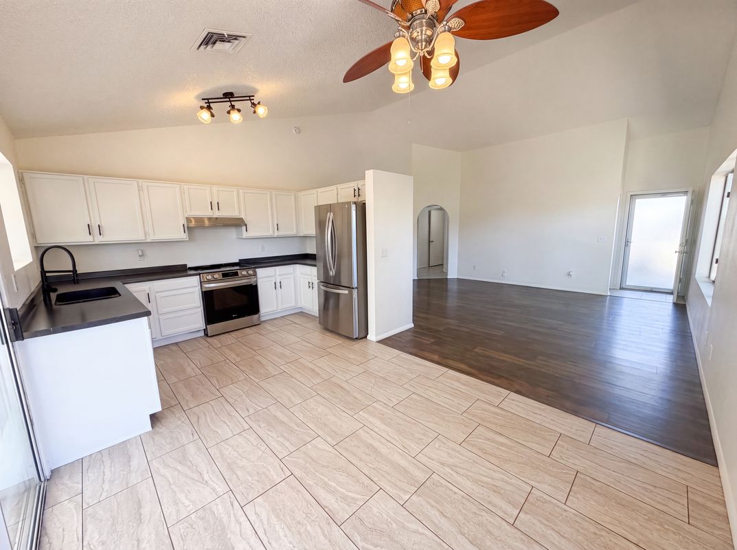 Photo 7 of 21 of 1111 N 64th St, Mesa, AZ