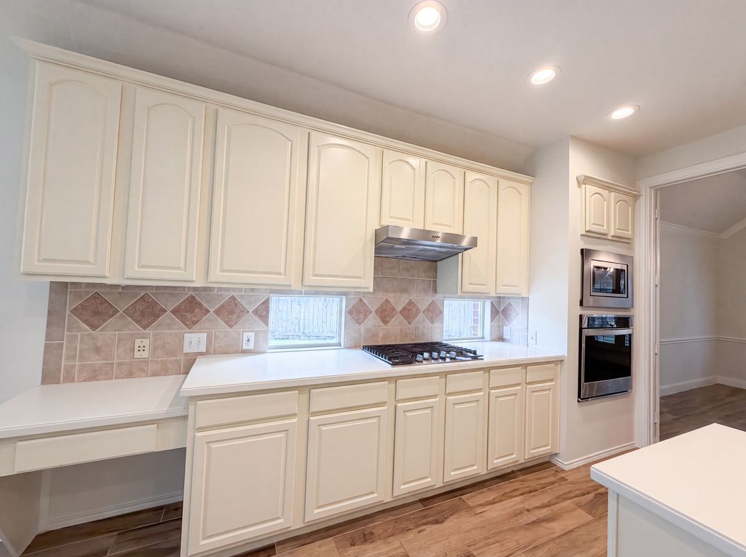 Photo 6 of 24 of 11502 Havard Oaks Dr, Houston, TX