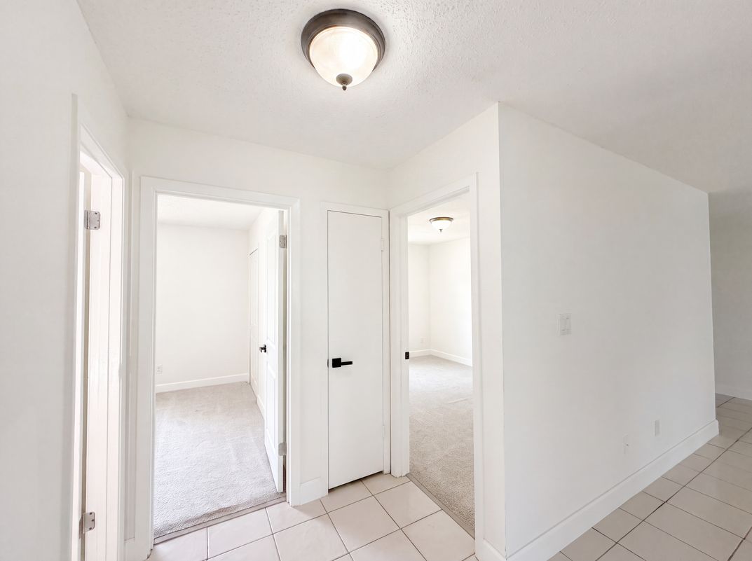 Photo 16 of 30 of 2401 Myakka Dr, Orlando, FL