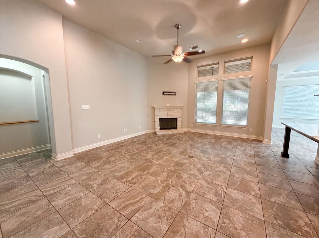 Photo 3 of 26 of 1058 Cedar Glen Dr, New Braunfels, TX