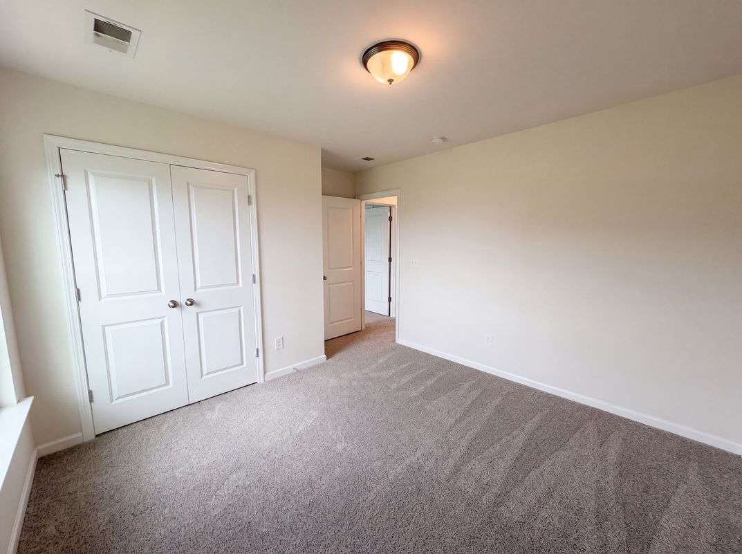 Photo 4 of 20 of 457 Stoney Field Dr, Moncks Corner, SC