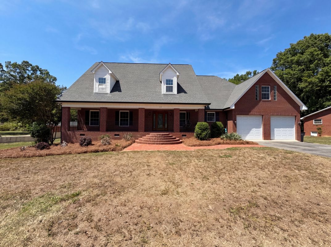 Property photo 1 of 134 Springway Dr