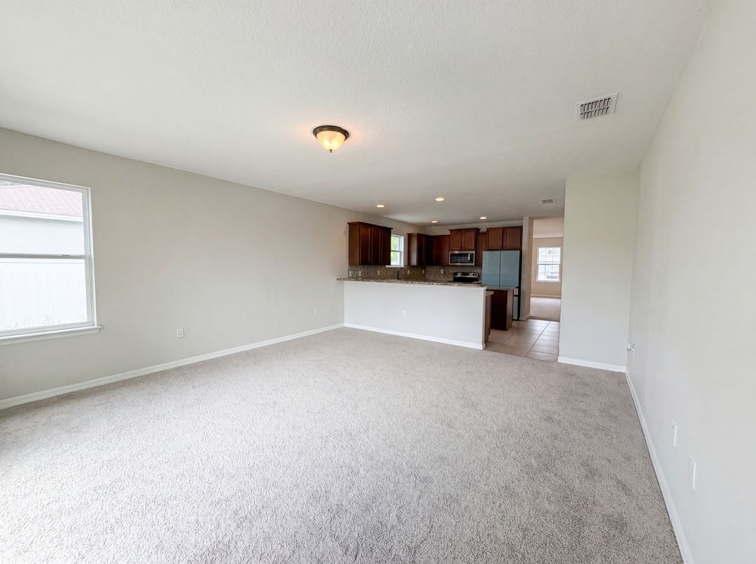 Photo 9 of 22 of 4876 Grassy Knoll Dr, Tavares, FL