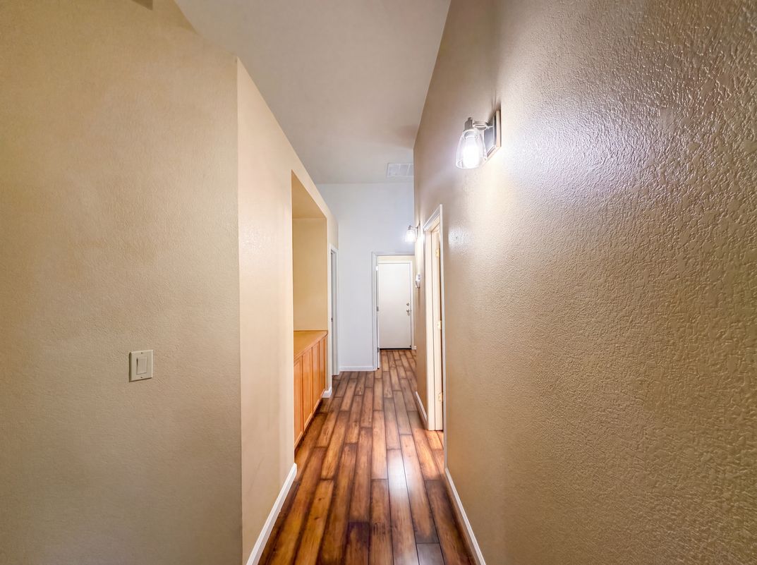 Photo 25 of 44 of 5344 Swindon Rd, Rocklin, CA