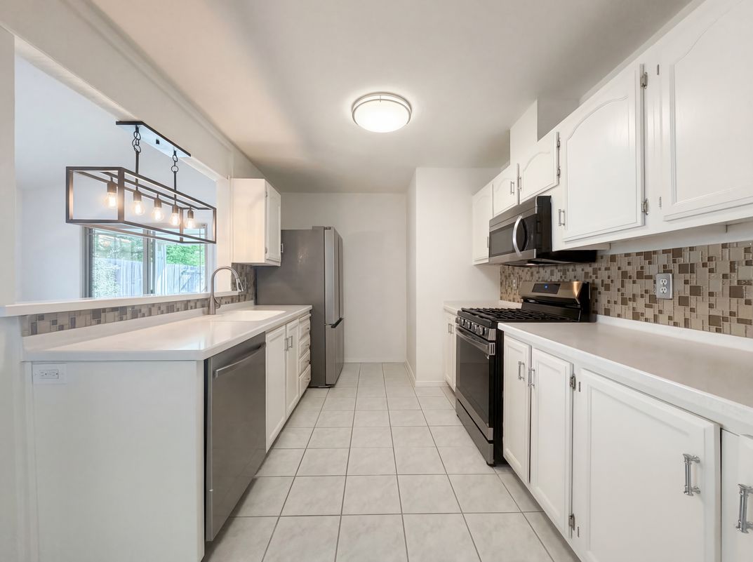 Property photo 2 of 4814 Monet Way