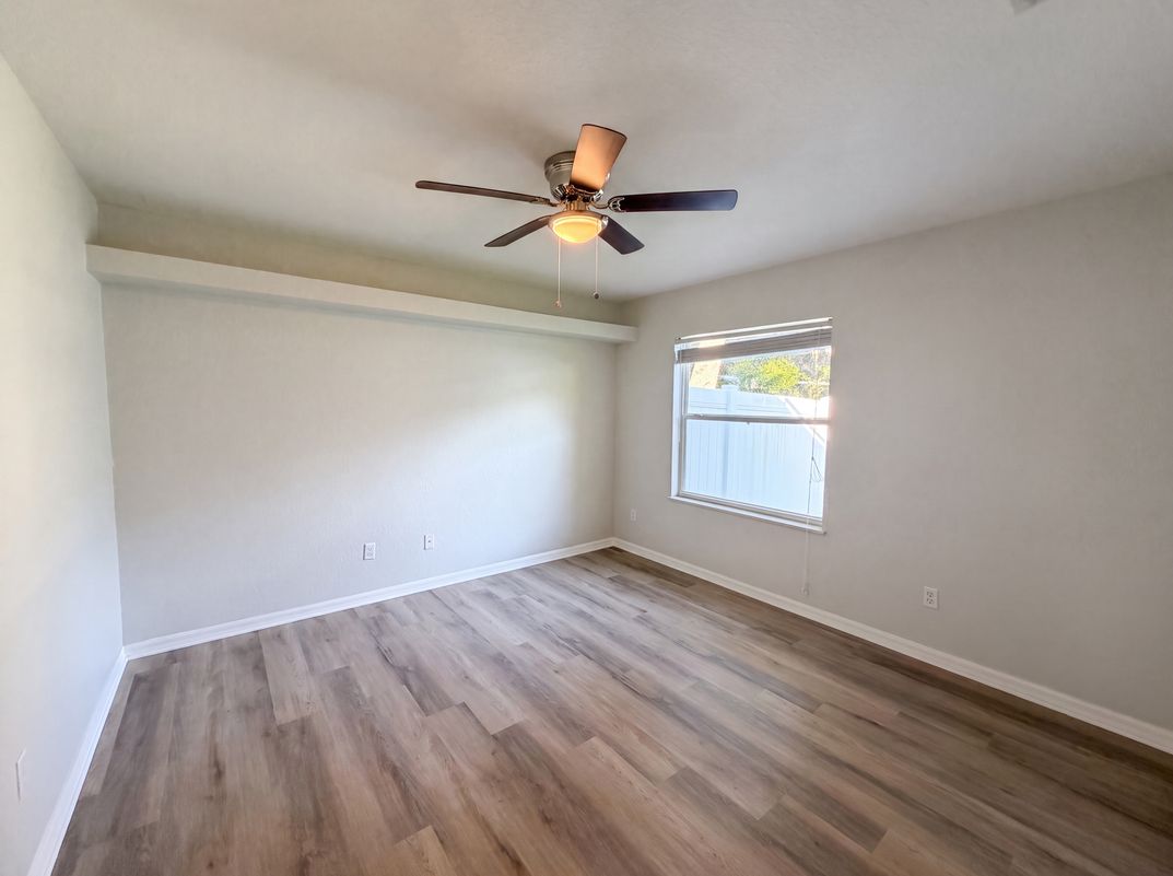 Photo 11 of 19 of 431 Harbour Lights Dr, Ormond Beach, FL