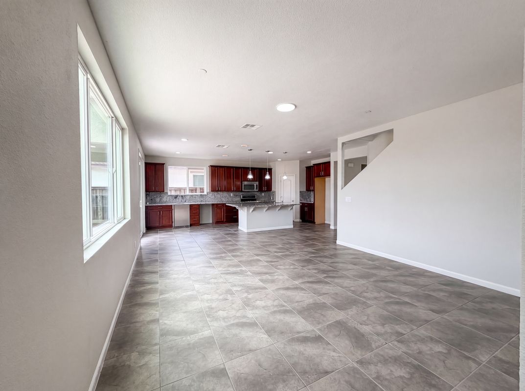Photo 6 of 33 of 1519 Sycamore Dr, Oakley, CA