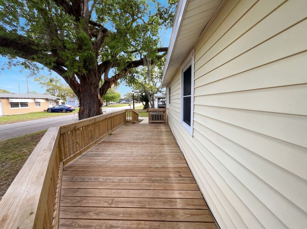Photo 11 of 34 of 1623 12th St, Saint Cloud, FL