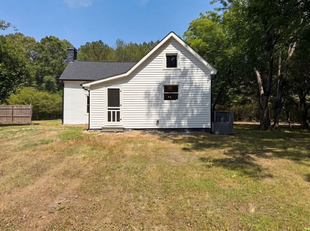 Photo 5 of 17 of 571 Winston St, Franklinton, NC