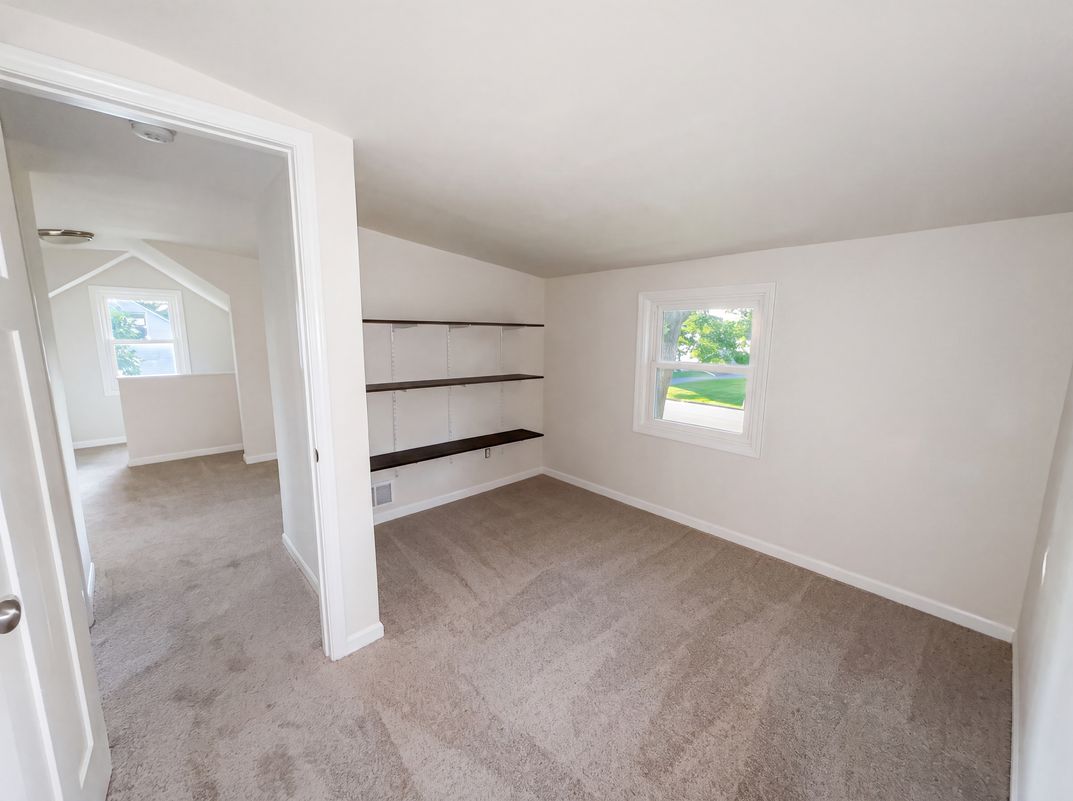 Photo 18 of 25 of 2084 Hillview Rd, Mounds View, MN