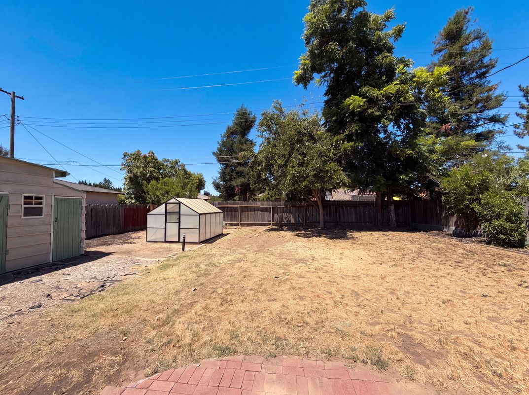 Photo 32 of 41 of 719 N Crescent Ave, Lodi, CA