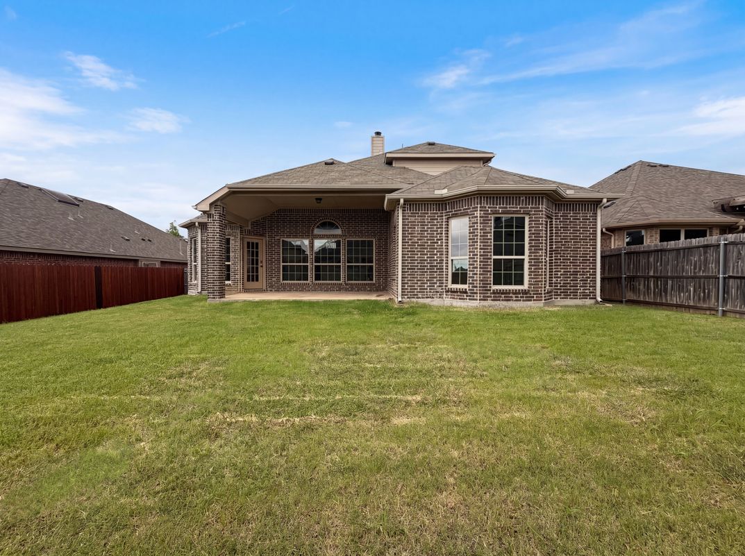 Photo 5 of 17 of 1421 Caruth Ln, Celina, TX