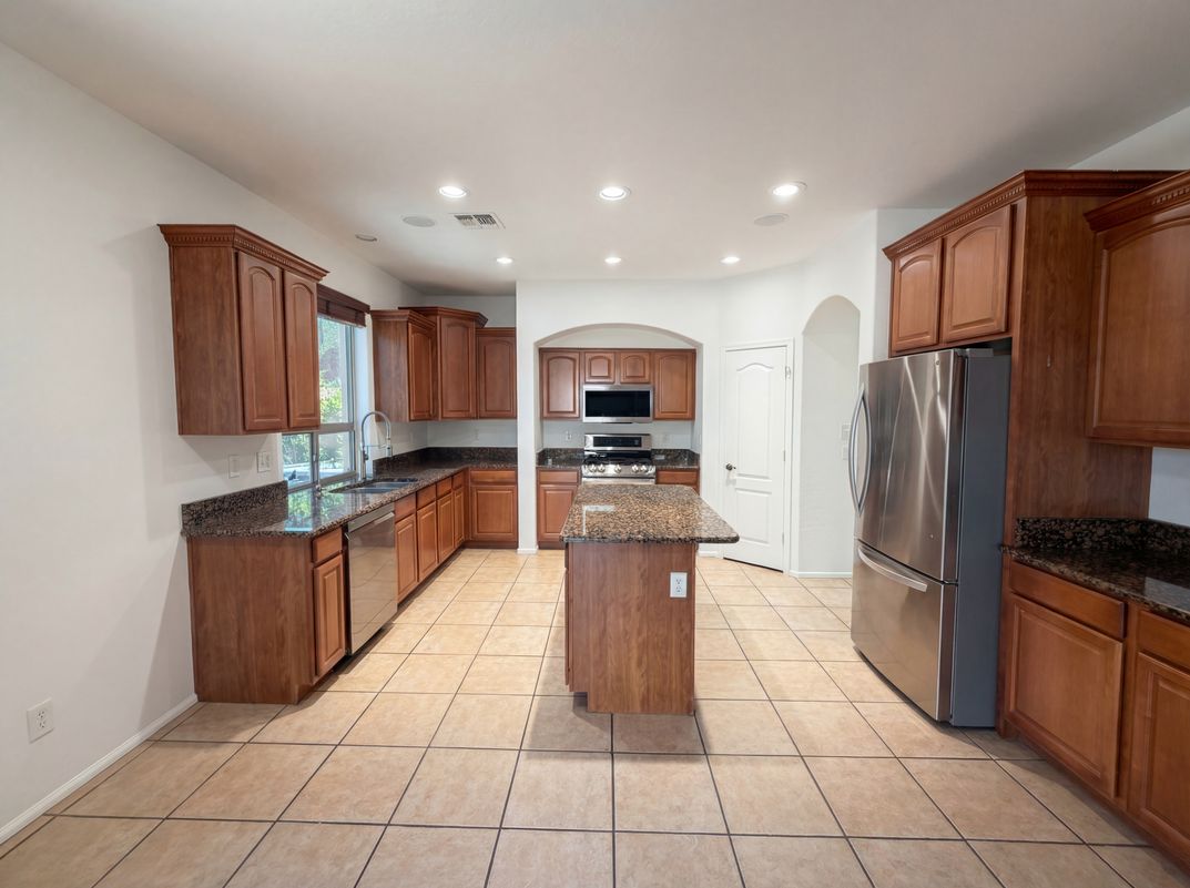 Photo 17 of 39 of 2634 E Ridge Creek Rd, Phoenix, AZ