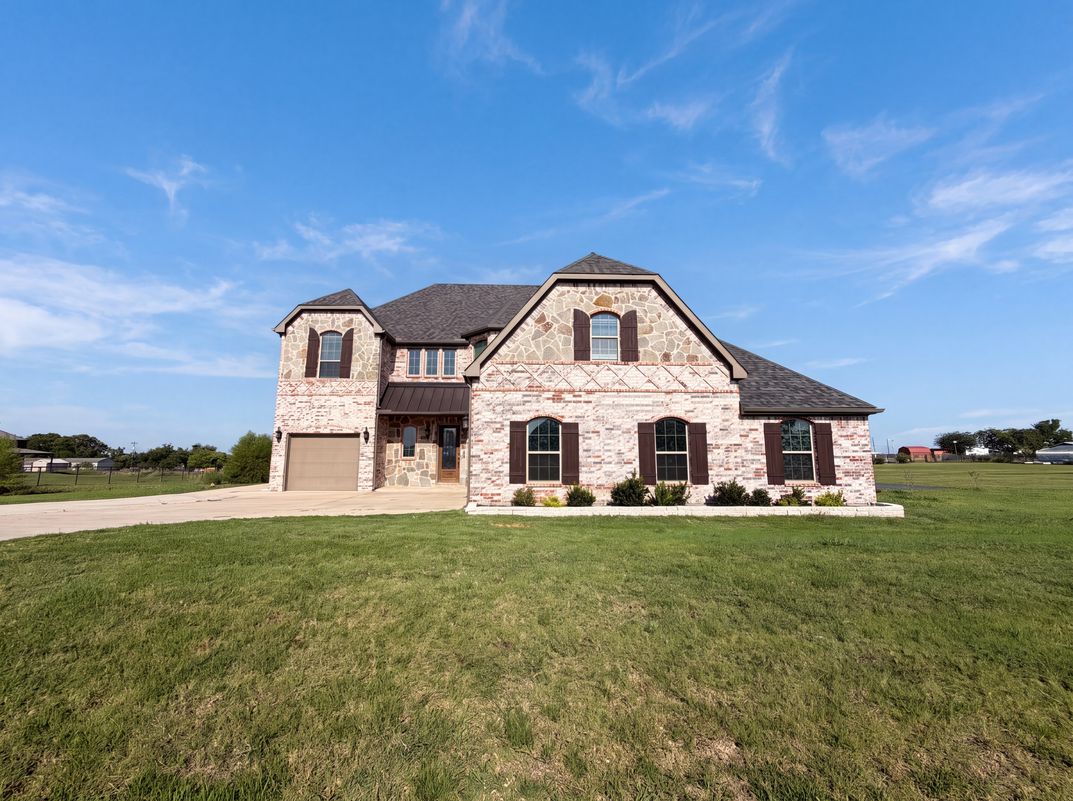 Photo 43 of 46 of 1208 Redbud St, Howe, TX