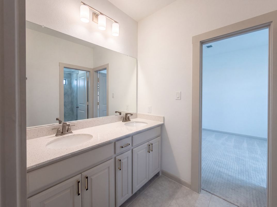 Photo 15 of 28 of 9694 Brackenfield Ln, Frisco, TX