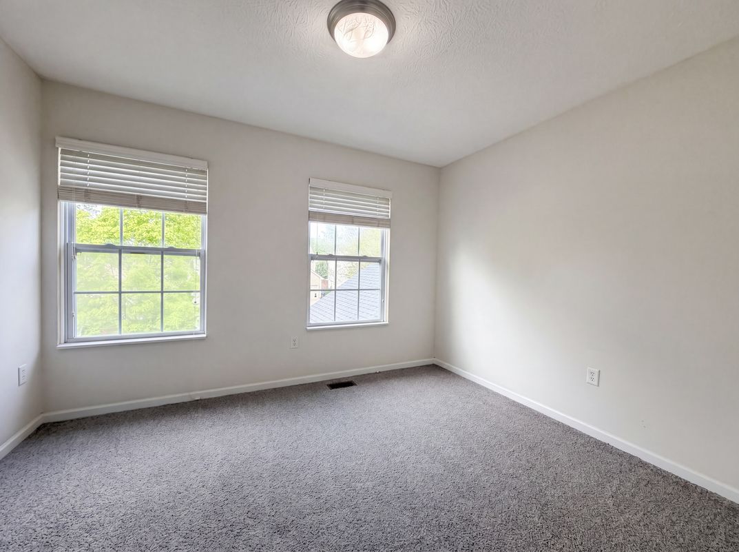 Photo 25 of 44 of 7966 Lazelle Woods Dr, Westerville, OH
