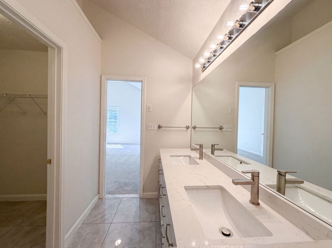 Photo 16 of 25 of 6774 Fairfax Ct, Lithonia, GA