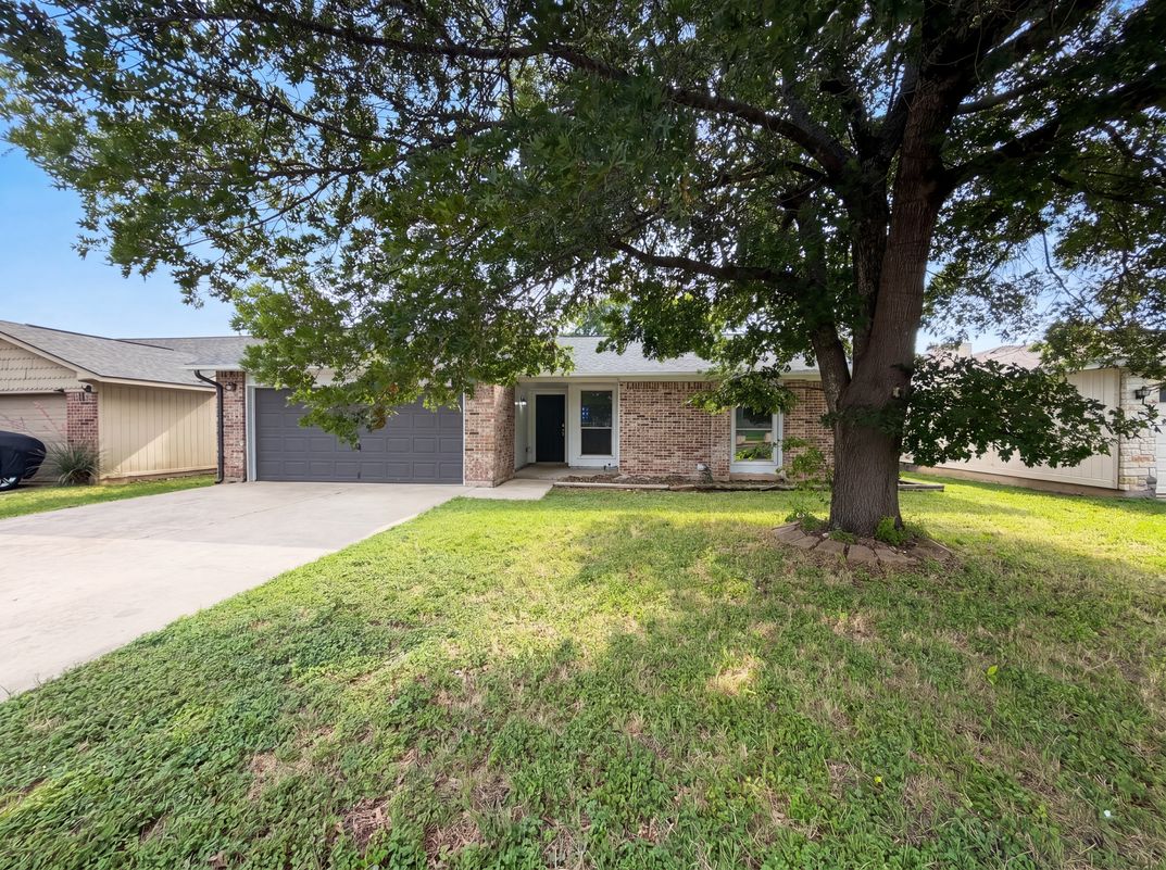 Property photo 1 of 1803 Frontier Trl