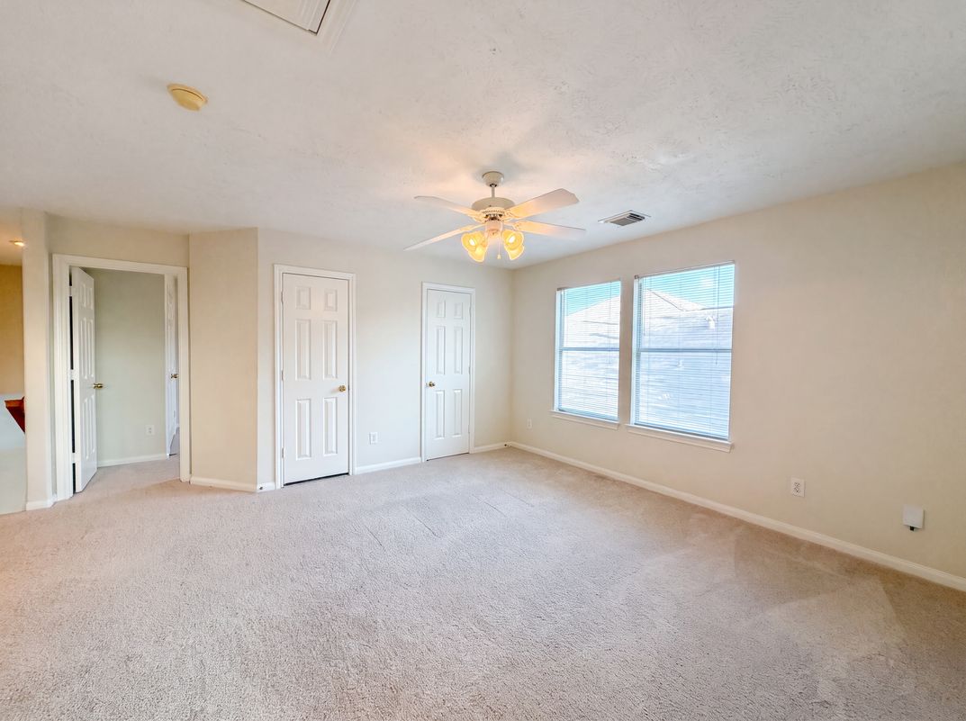 Photo 17 of 22 of 7914 Ingle Oak Dr, Houston, TX