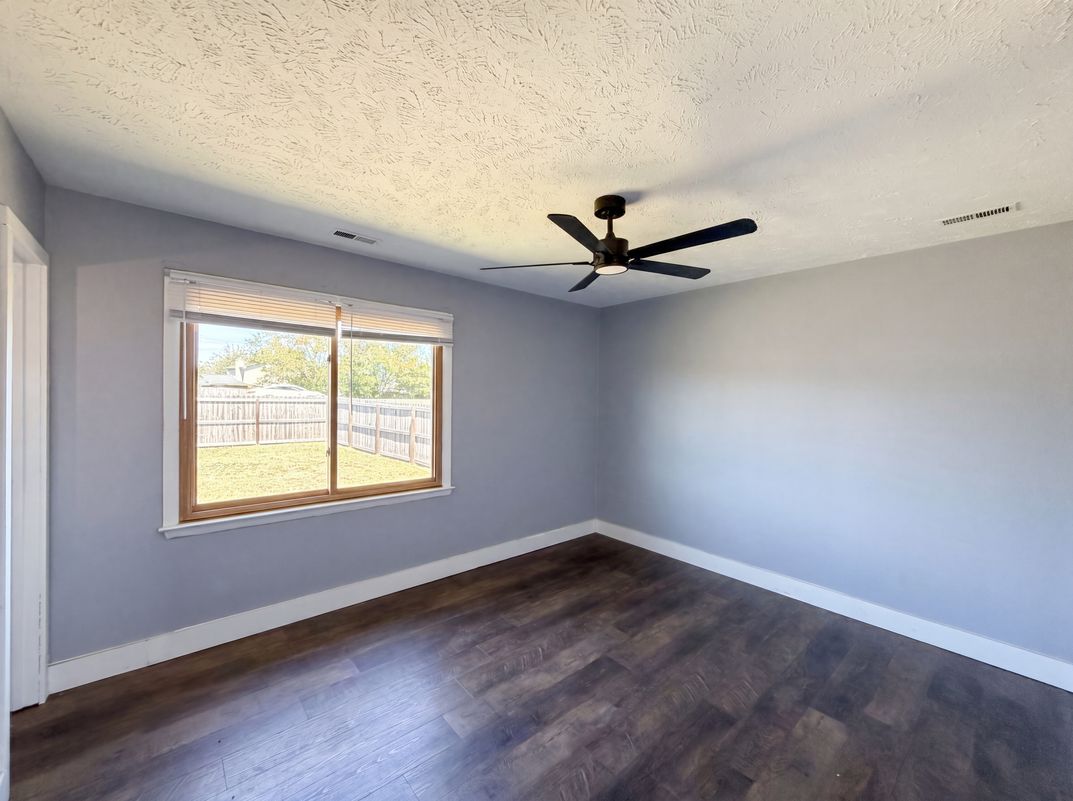 Photo 13 of 16 of 1512 Dovetail Dr, Fayetteville, NC