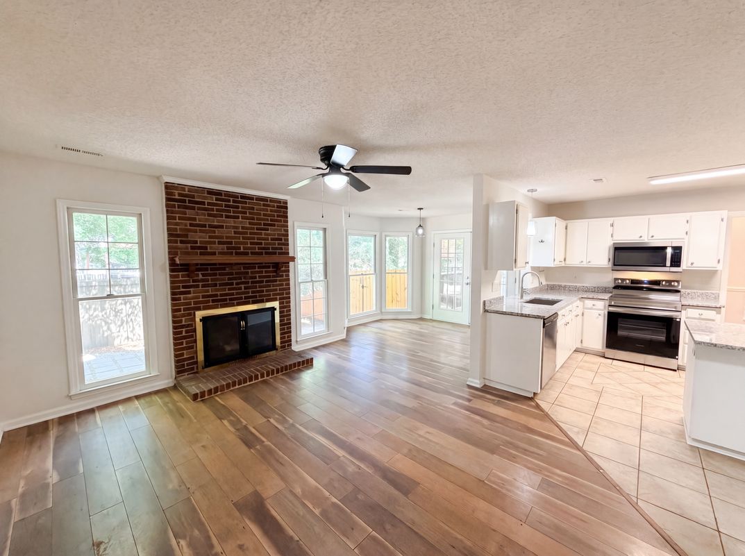 Photo 8 of 17 of 13622 Tynecastle Ln, Matthews, NC