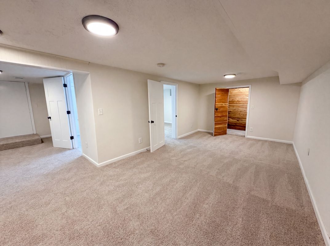 Photo 21 of 27 of 1695 Abell St, Maplewood, MN