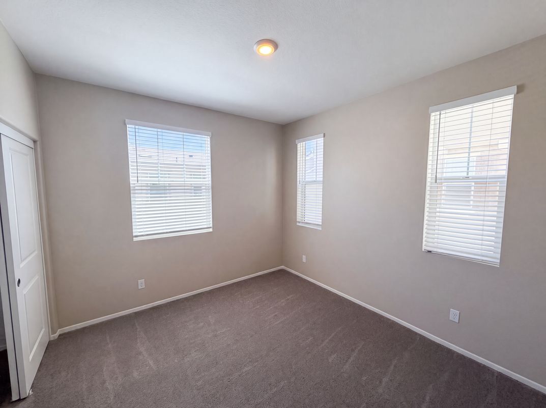 Photo 10 of 30 of 3885 Iron Mountain Cir, Jurupa Valley, CA