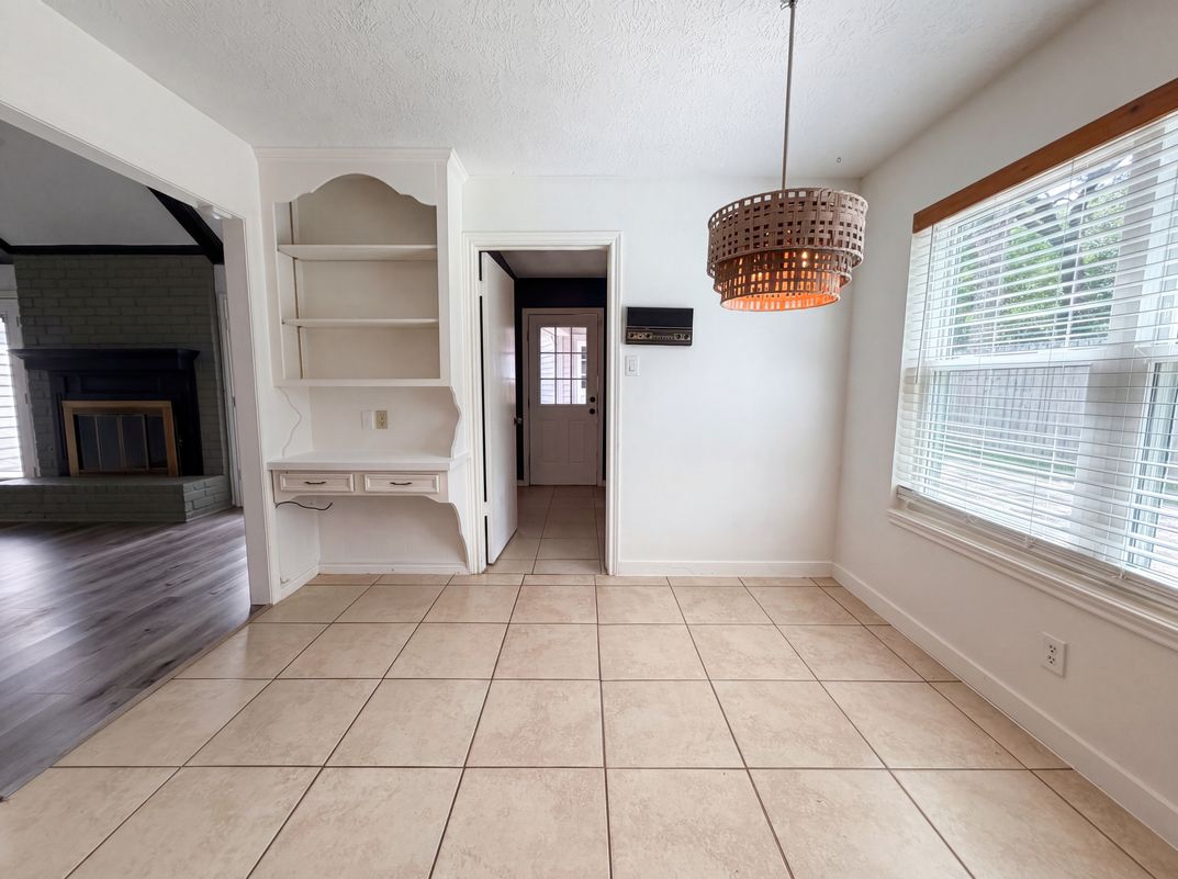Photo 8 of 24 of 7807 Bideford Ln, Houston, TX