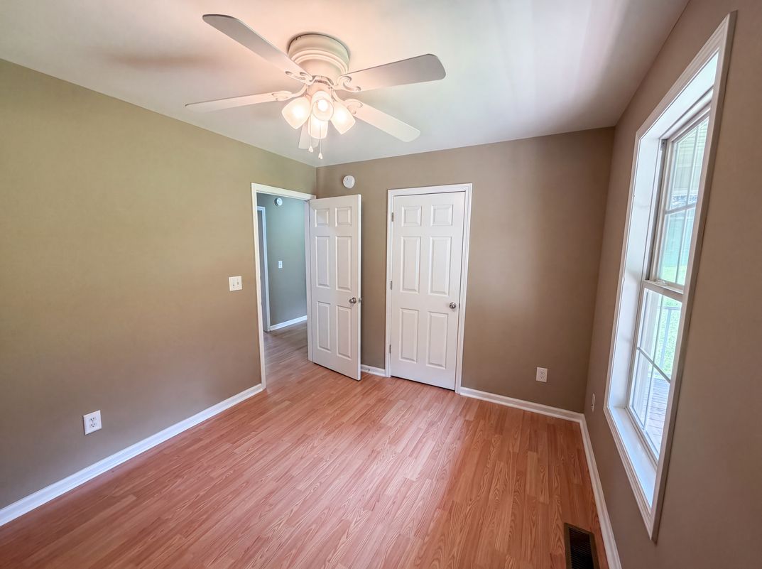 Photo 12 of 20 of 116 Fernwood Dr, Easley, SC