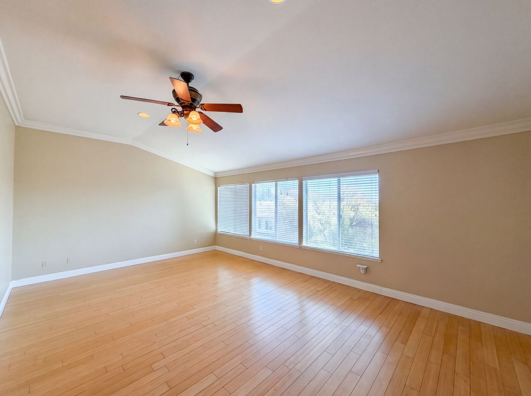 Photo 9 of 21 of 27801 Canyon Hills Way, Murrieta, CA