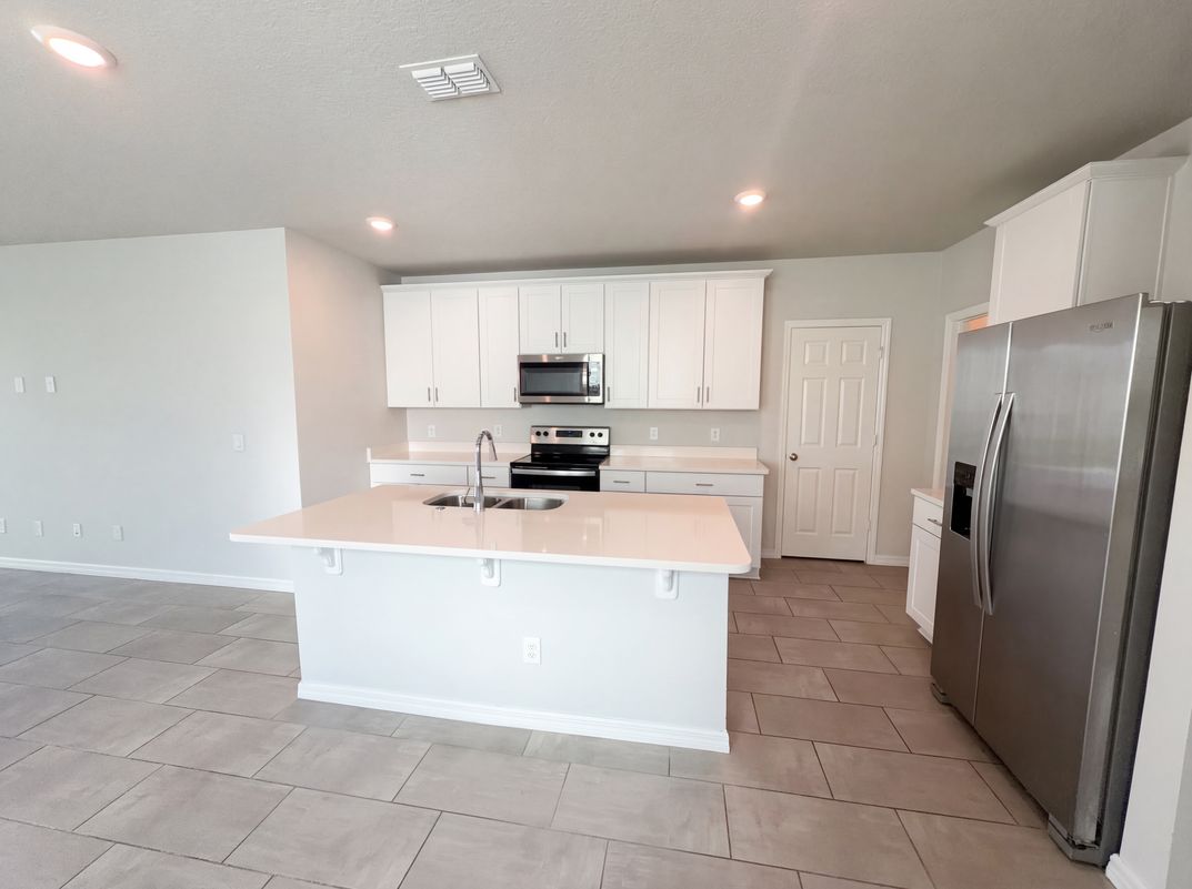 Photo 11 of 25 of 3092 Bella Vista Dr, Davenport, FL