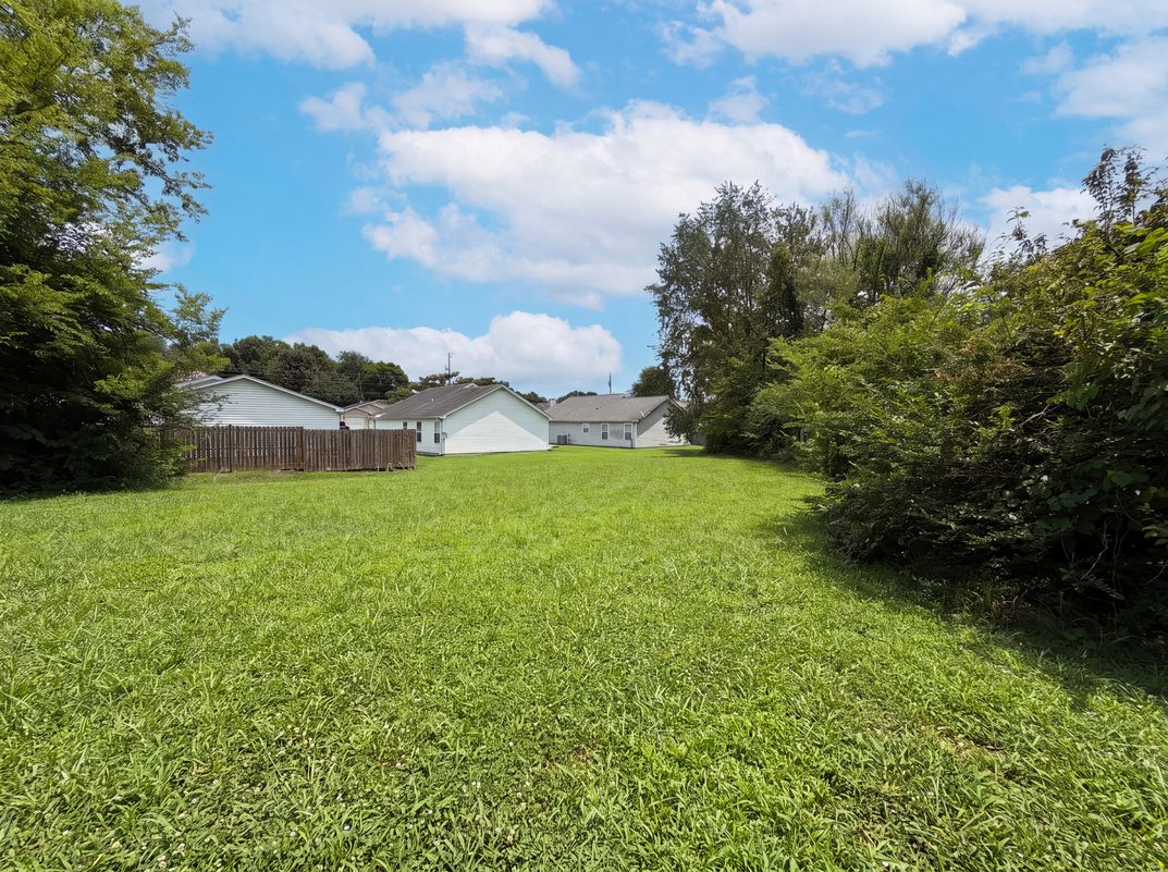 Photo 5 of 20 of 499 Holland Ridge Dr, La Vergne, TN