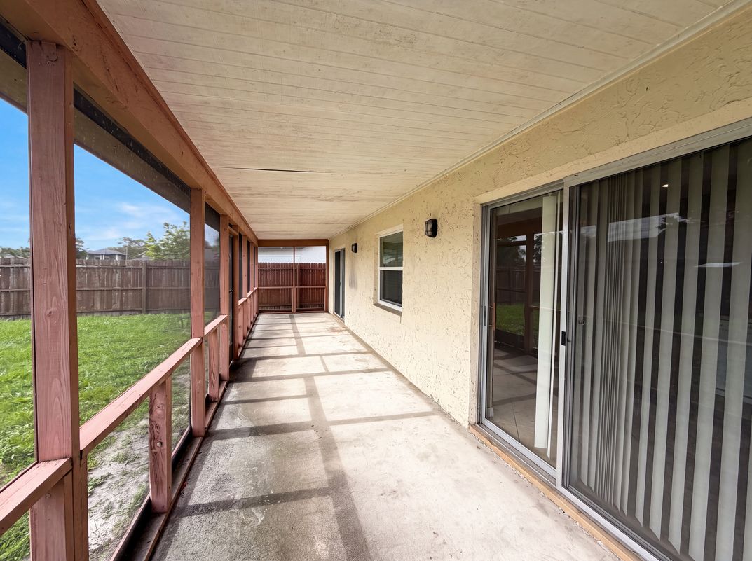 Photo 17 of 18 of 1393 San Diego Ct, Winter Springs, FL