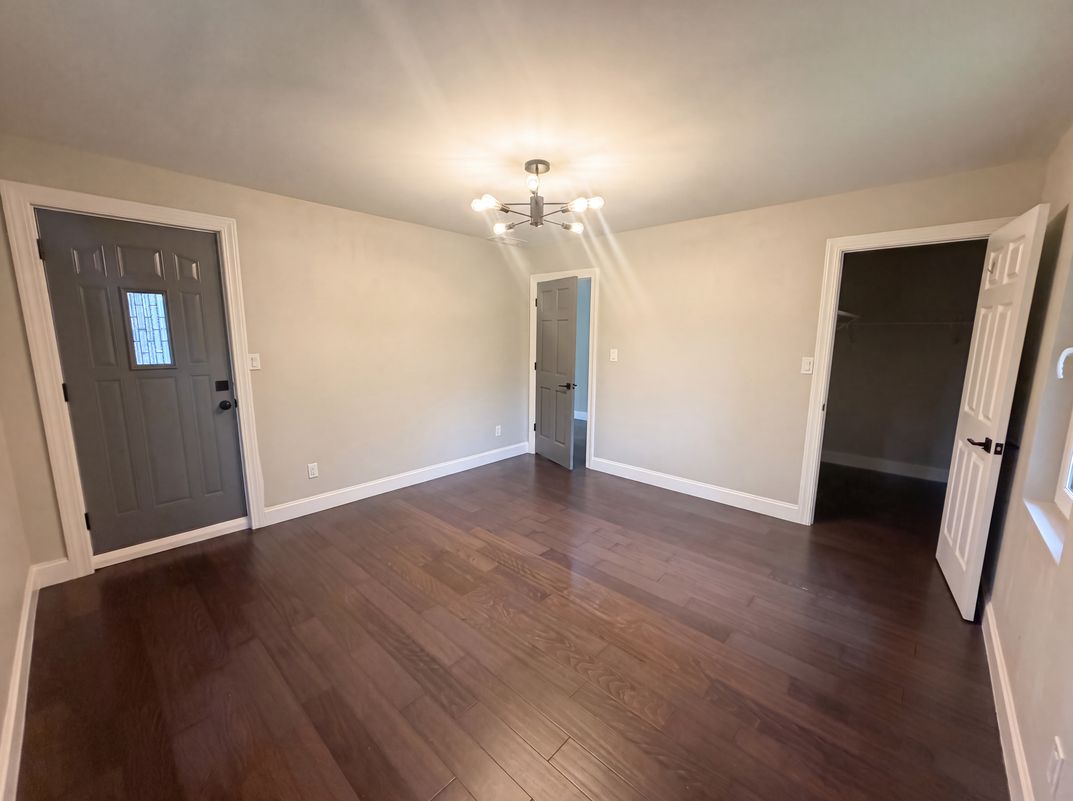 Photo 8 of 43 of 37045 Chagrin Blvd, Chagrin Falls, OH