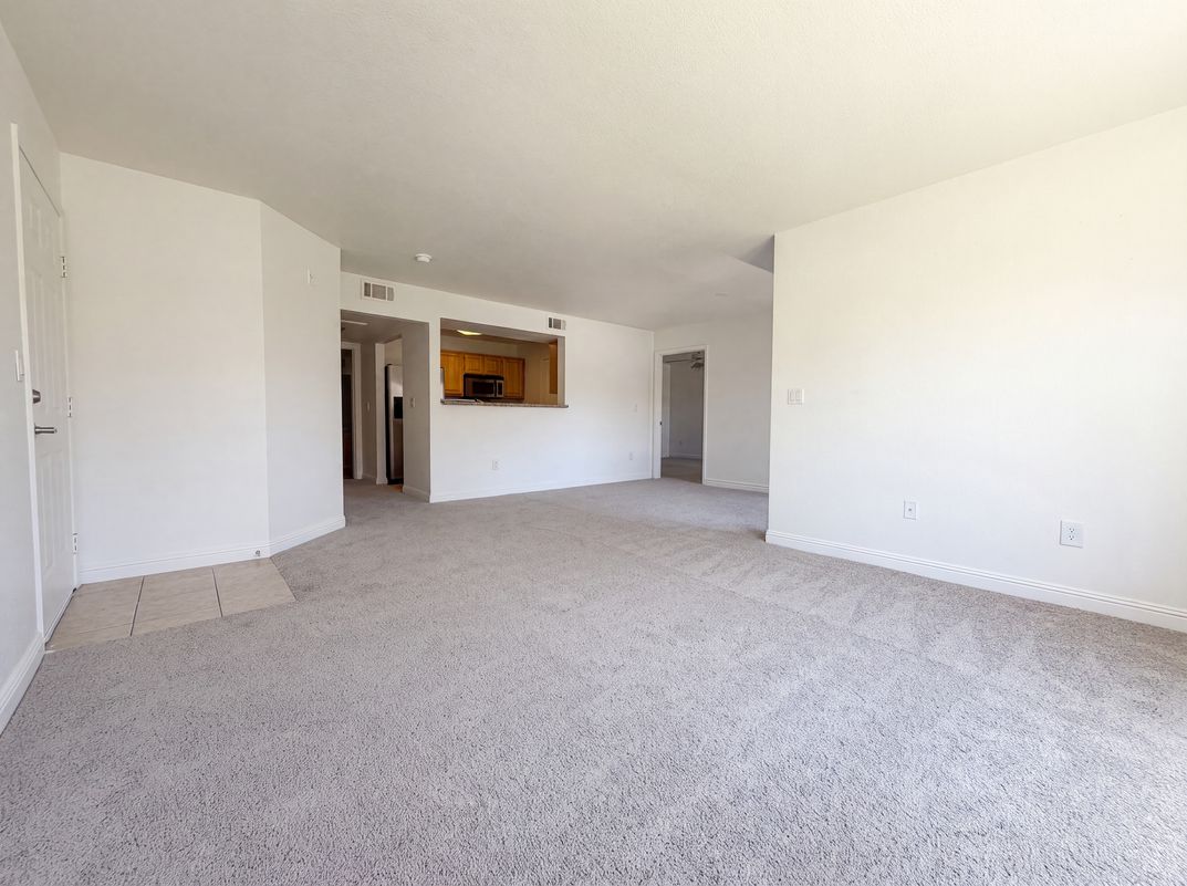 Photo 3 of 16 of 5055 W Hacienda Ave, Las Vegas, NV