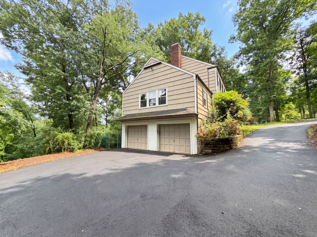 Photo 31 of 35 of 101 Wexford Way, Basking Ridge, NJ