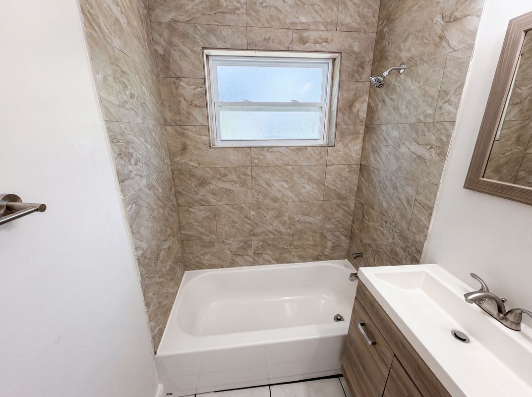 Photo 18 of 23 of 459 Notre Dame Dr, Altamonte Springs, FL