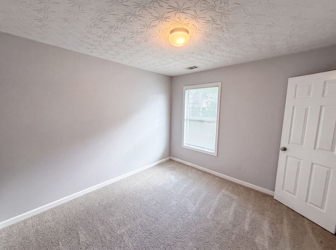 Photo 17 of 44 of 4636 Pine Acre Cir, Sugar Hill, GA