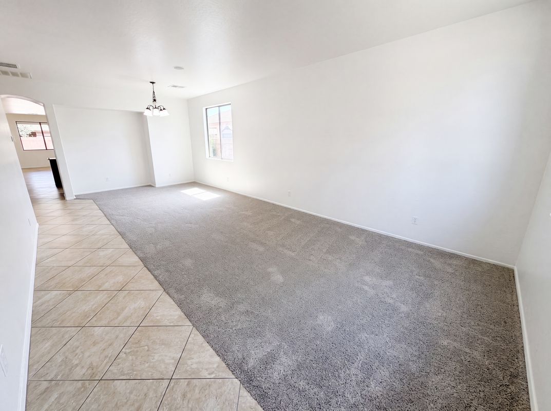 Photo 21 of 32 of 14559 W Cortez St, Surprise, AZ