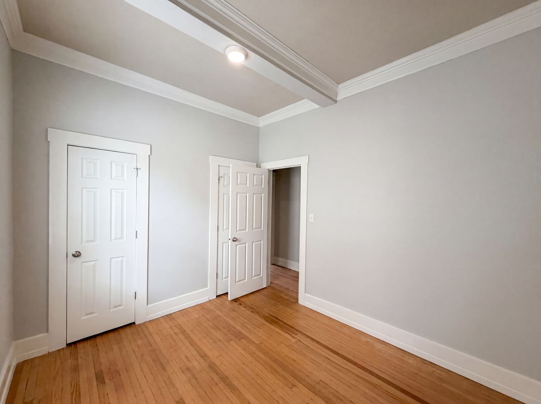 Photo 11 of 25 of 1510 E Raymond St, Indianapolis, IN