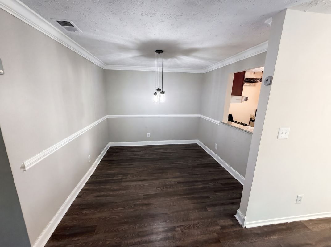 Photo 6 of 18 of 6818 Glenridge Dr, Atlanta, GA