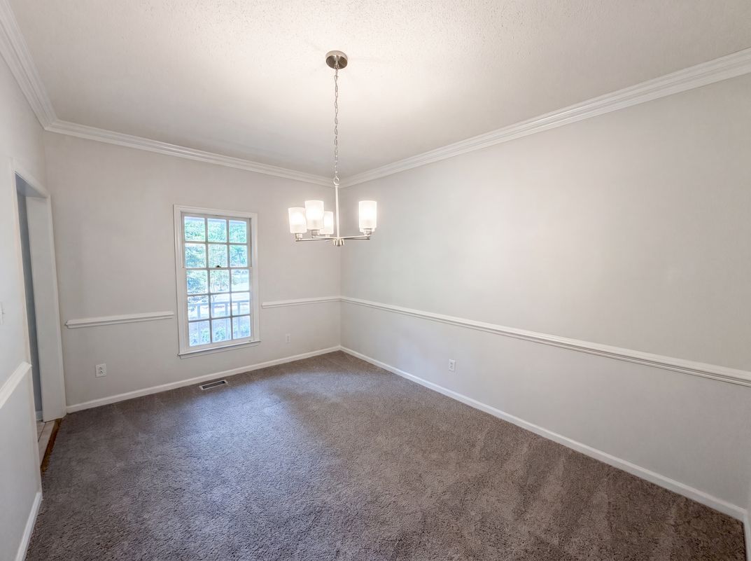 Photo 6 of 16 of 5209 Heelands Ct, Raleigh, NC