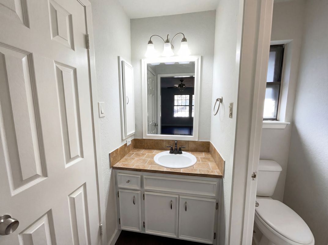 Photo 13 of 21 of 5423 Timberhurst, San Antonio, TX