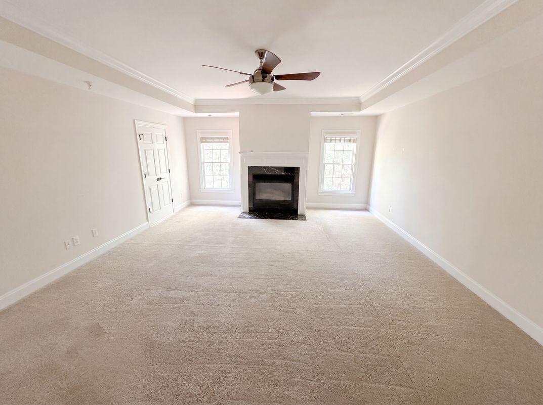 Photo 8 of 38 of 1231 Dunwoody Village Dr, Atlanta, GA