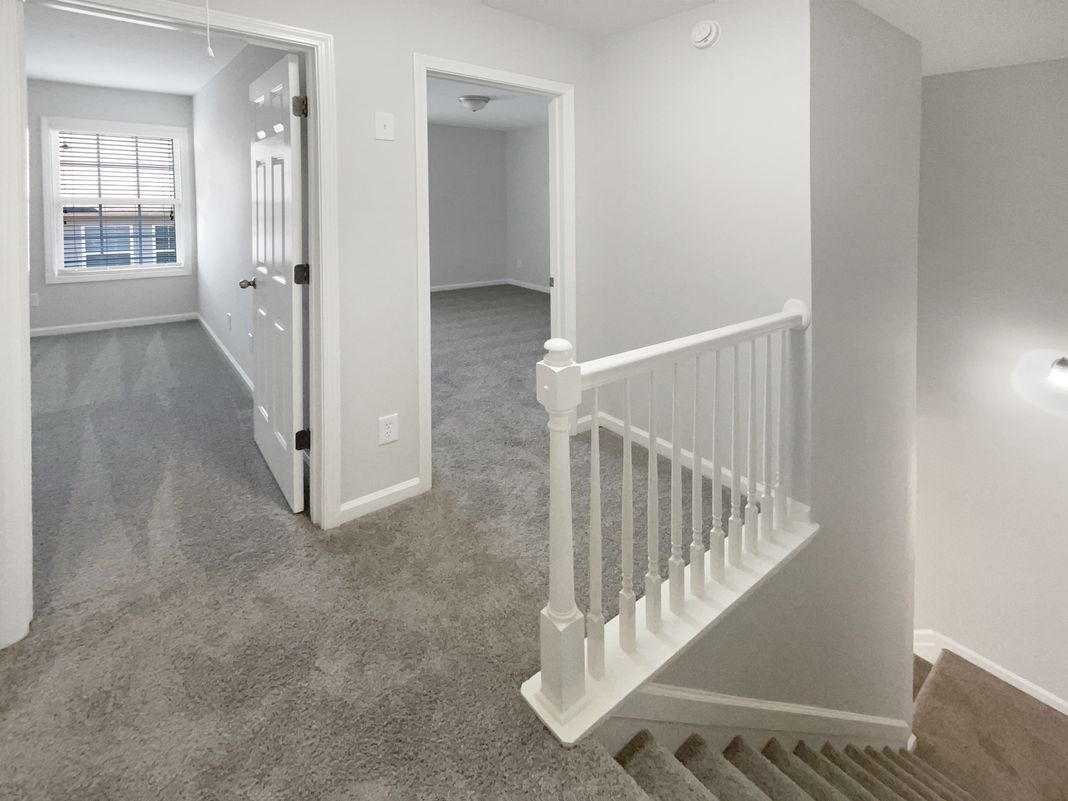Photo 15 of 52 of 1622 Halliard Dr, Lawrenceville, GA
