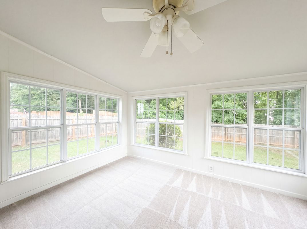 Photo 12 of 19 of 3167 River Oak Rd, Decatur, GA