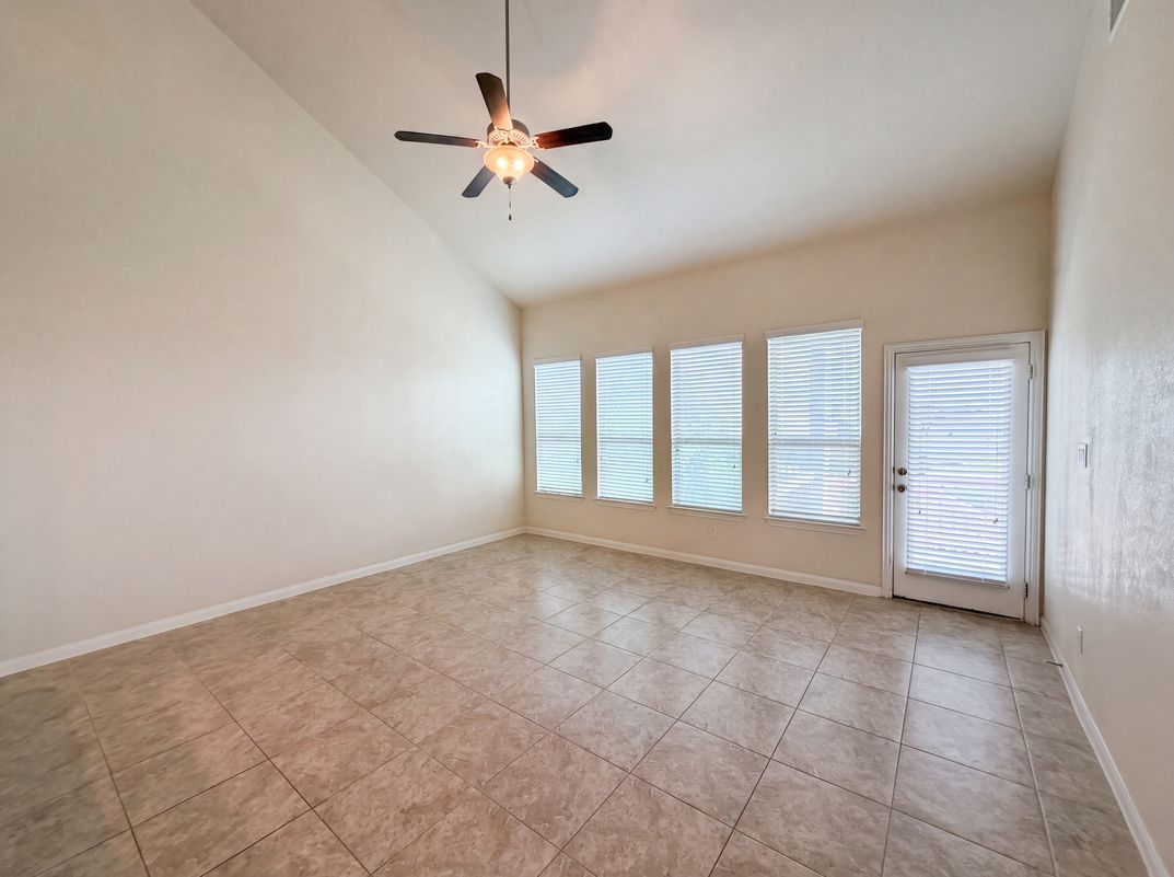 Property photo 3 of 294 Adoquin Trl