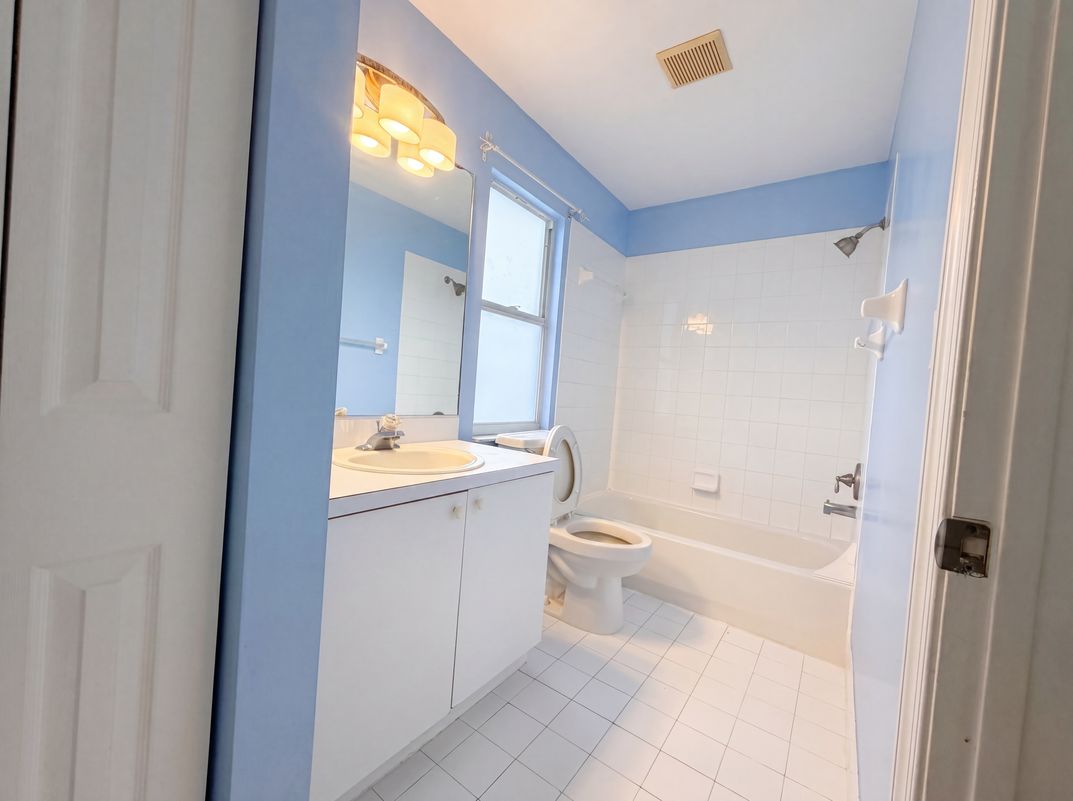 Photo 14 of 29 of 1848 Capeside Cir, Wellington, FL